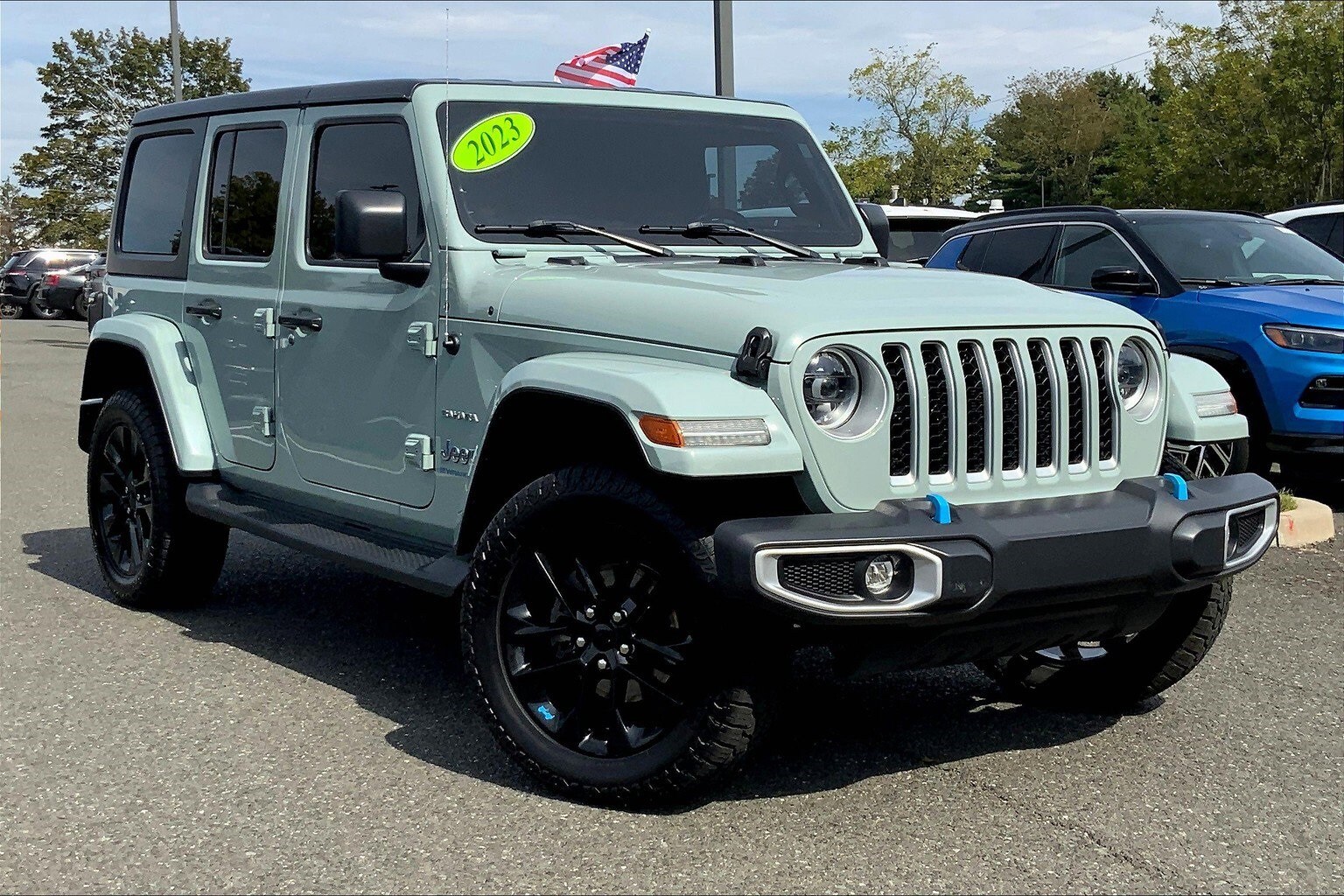 2023 Jeep Wrangler 4xe Sahara photo 2
