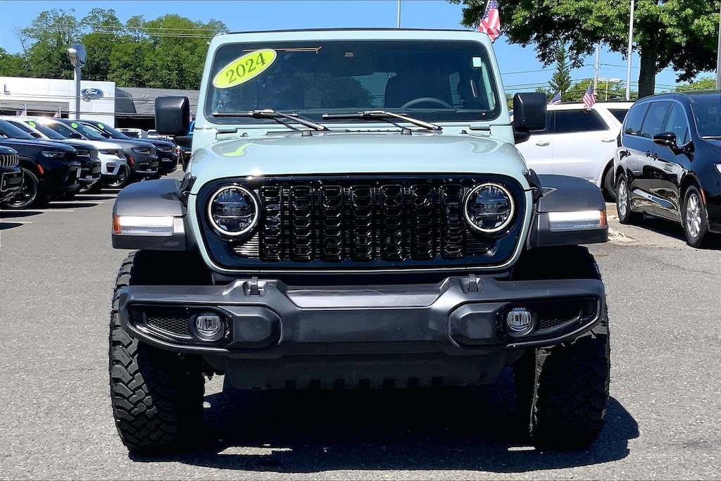 Used 2024 Jeep Wrangler Sport SUV