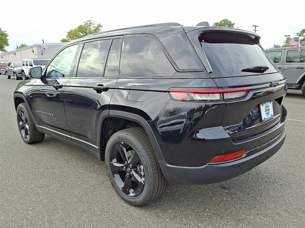 New 2025 Jeep Grand Cherokee ALTITUDE X 4X4 Sport Utility