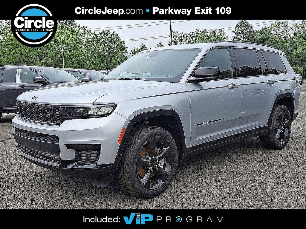 Used 2025 Jeep Grand Cherokee L Laredo SUV