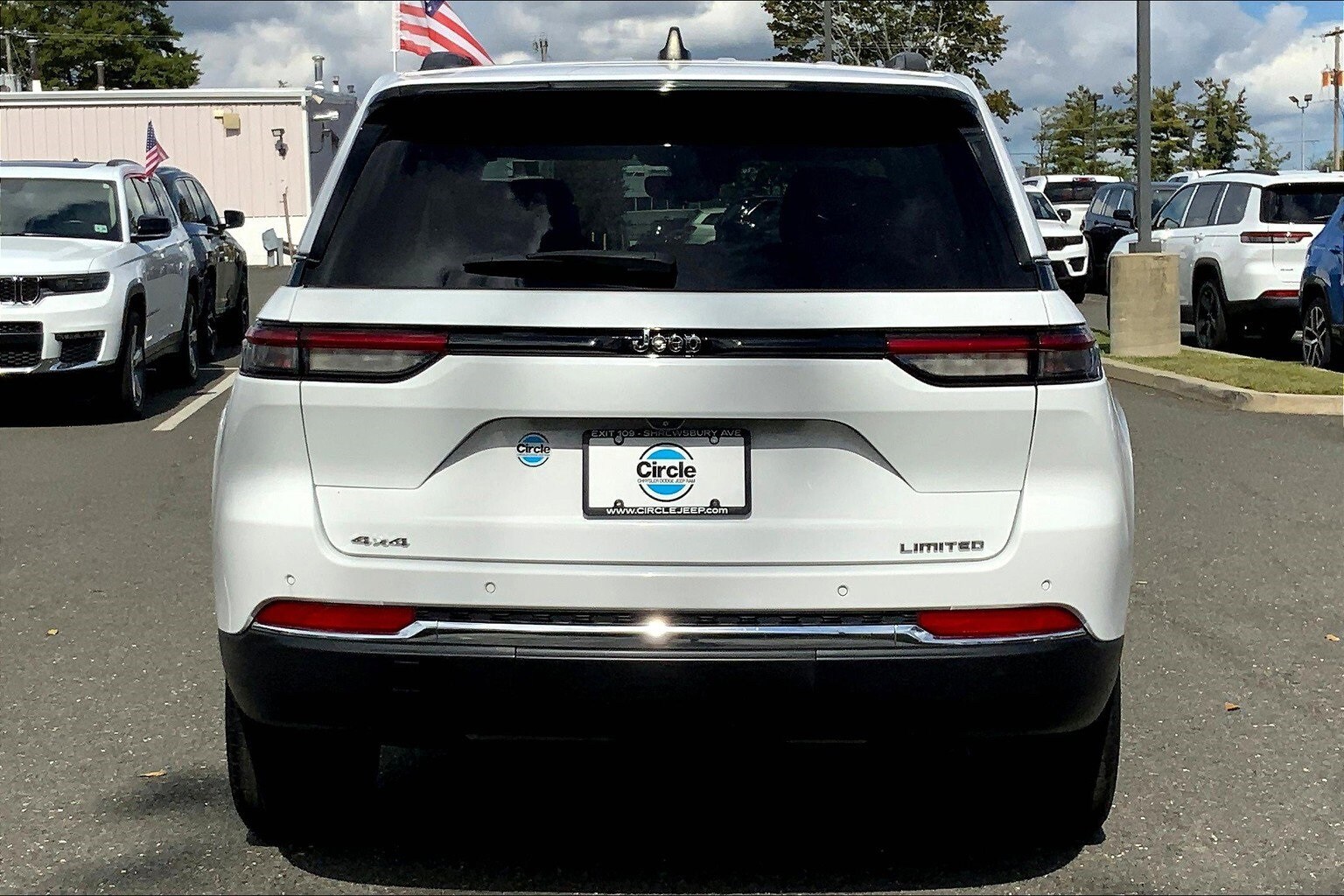 2022 Jeep Grand Cherokee Limited photo 4