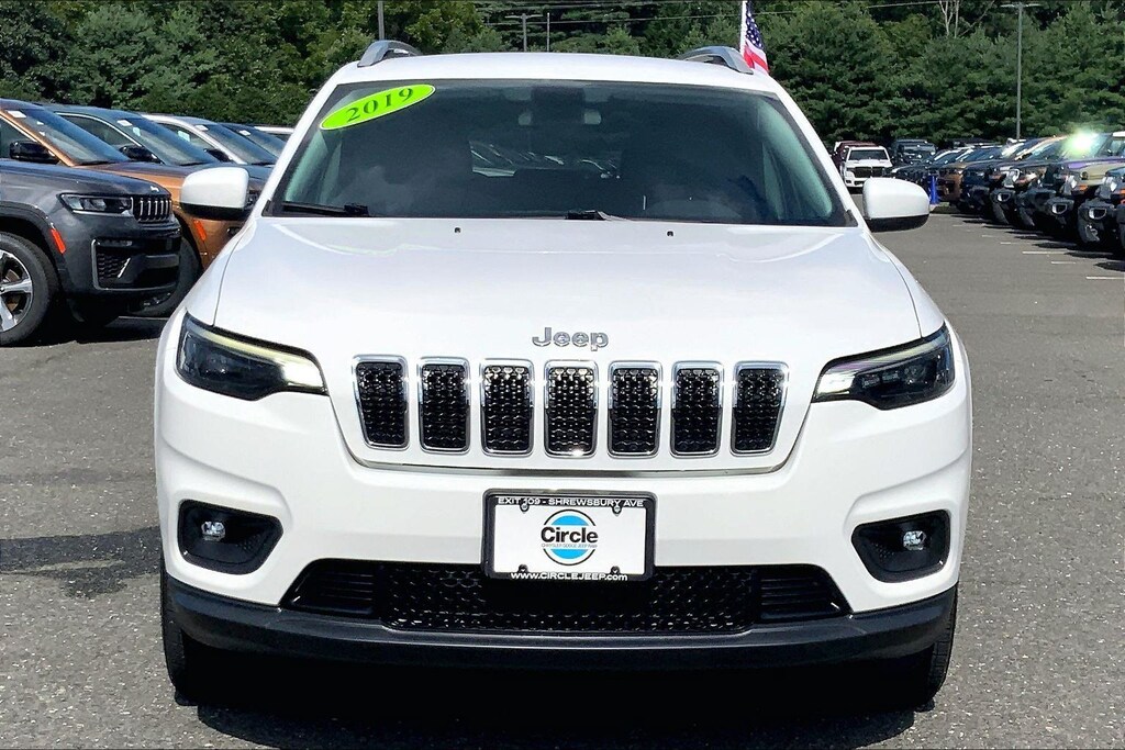 Used 2019 Jeep Cherokee Latitude Plus 4x4 SUV
