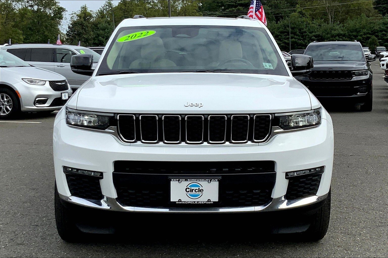2022 Jeep Grand Cherokee Limited photo 3