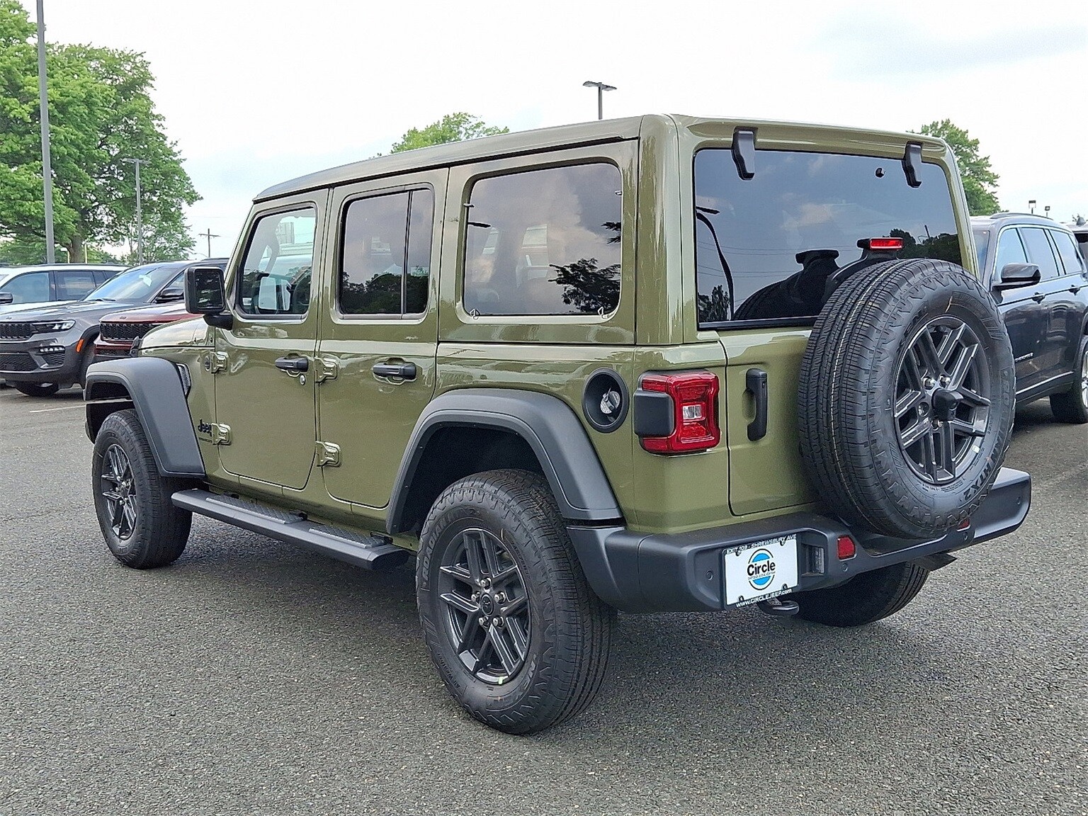 2025 Jeep Wrangler Sport S photo 4