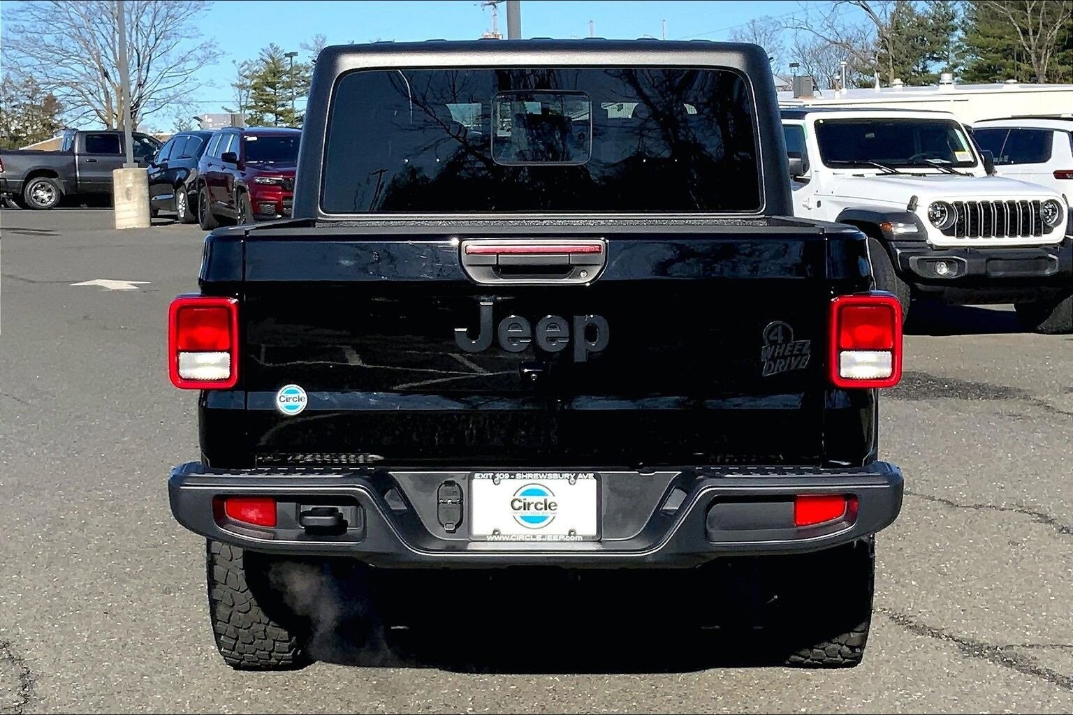 2023 Jeep Gladiator Willys photo 4