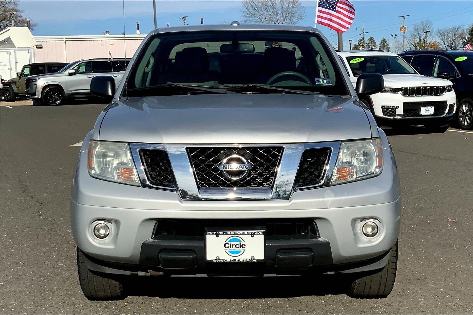 2013 Nissan Frontier SV photo 3