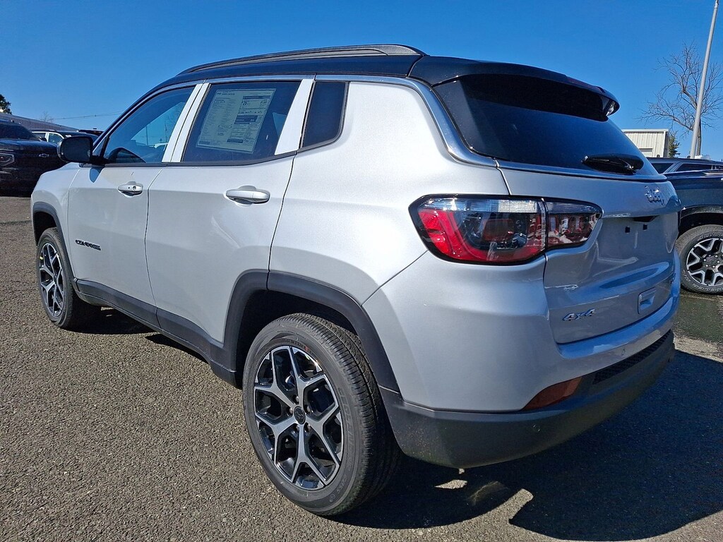 New 2026 Jeep Compass LIMITED 4X4 Sport Utility