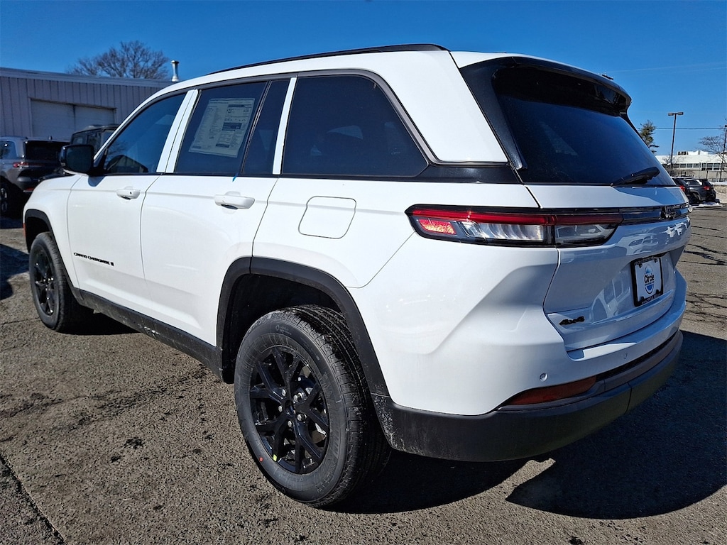 New 2026 Jeep Grand Cherokee ALTITUDE 4X4 Sport Utility