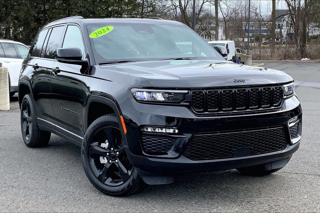 Used 2024 Jeep Grand Cherokee Limited SUV