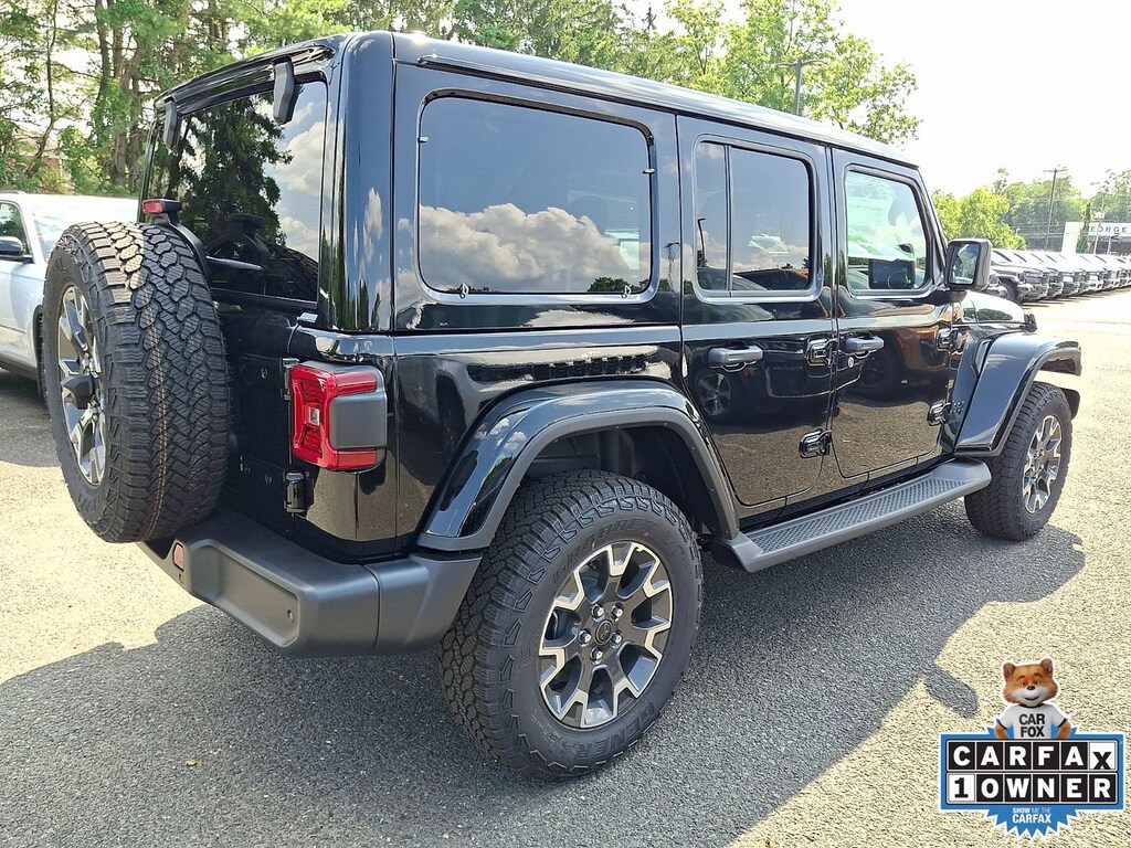 New 2026 Jeep Wrangler 4-DOOR SAHARA Sport Utility