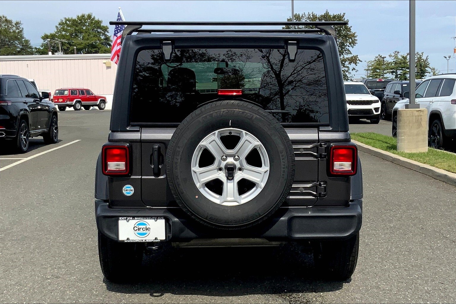 2021 Jeep Wrangler Sport S photo 4