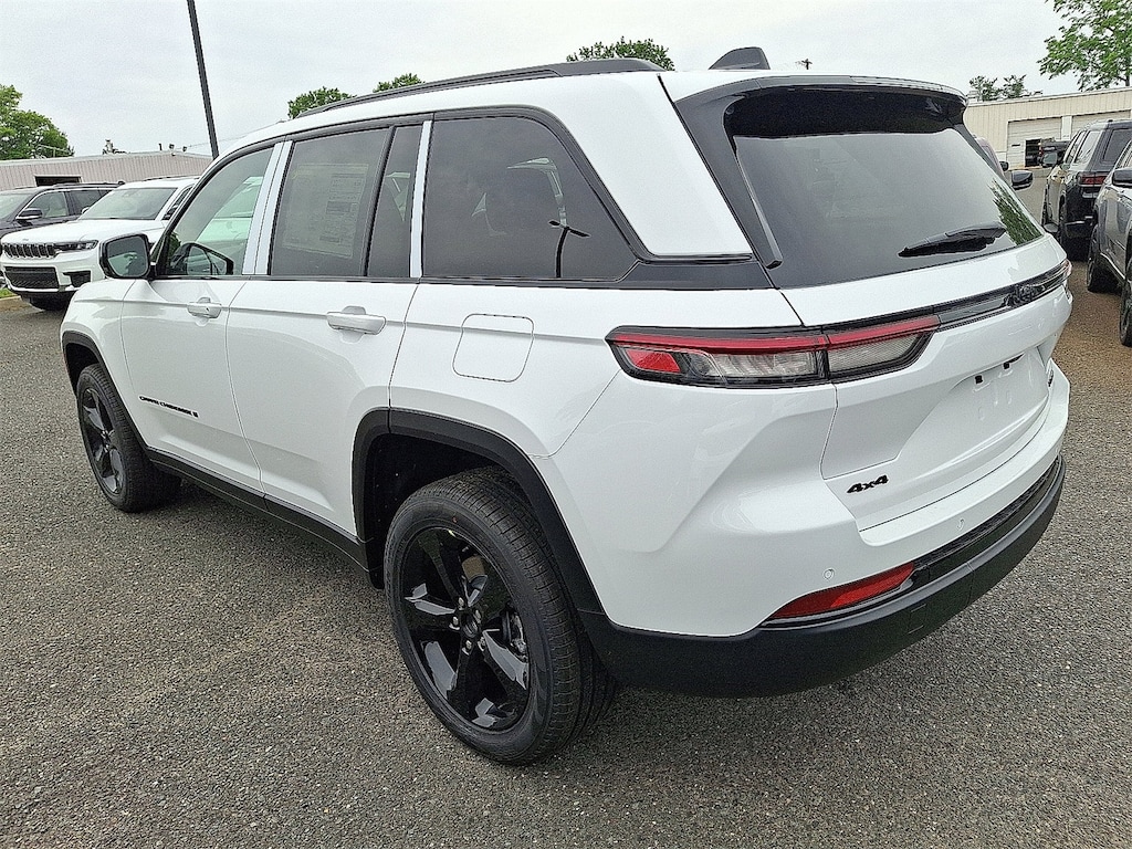 New 2025 Jeep Grand Cherokee LIMITED 4X4 Sport Utility