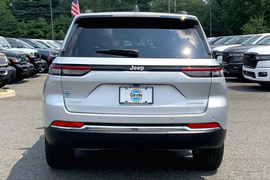 Certified 2025 Jeep Grand Cherokee Laredo SUV