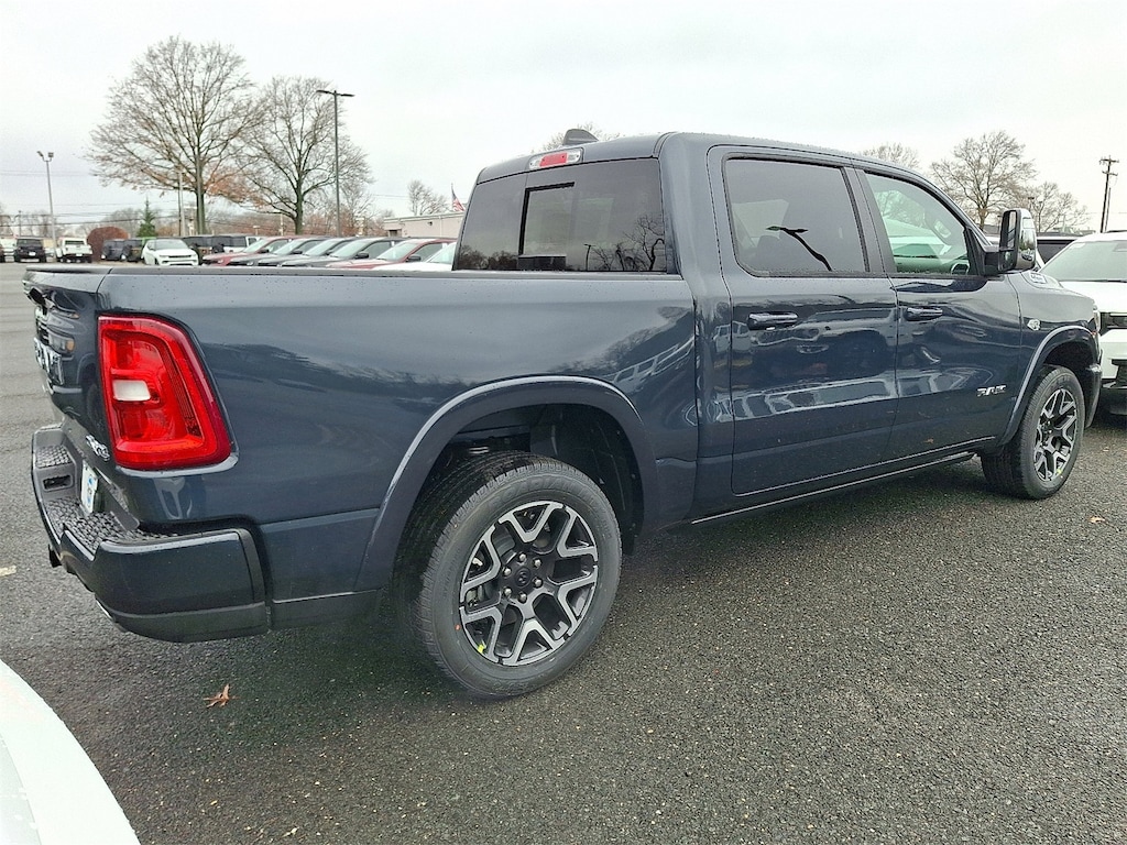 New 2026 Ram 1500 LARAMIE CREW CAB 4X4 5'7 BOX Pickup