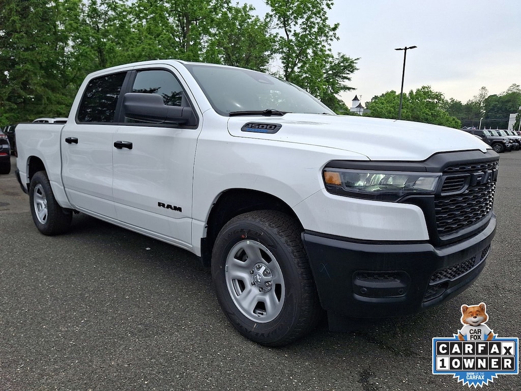 New 2026 Ram 1500 TRADESMAN CREW CAB 4X4 5'7 BOX Pickup