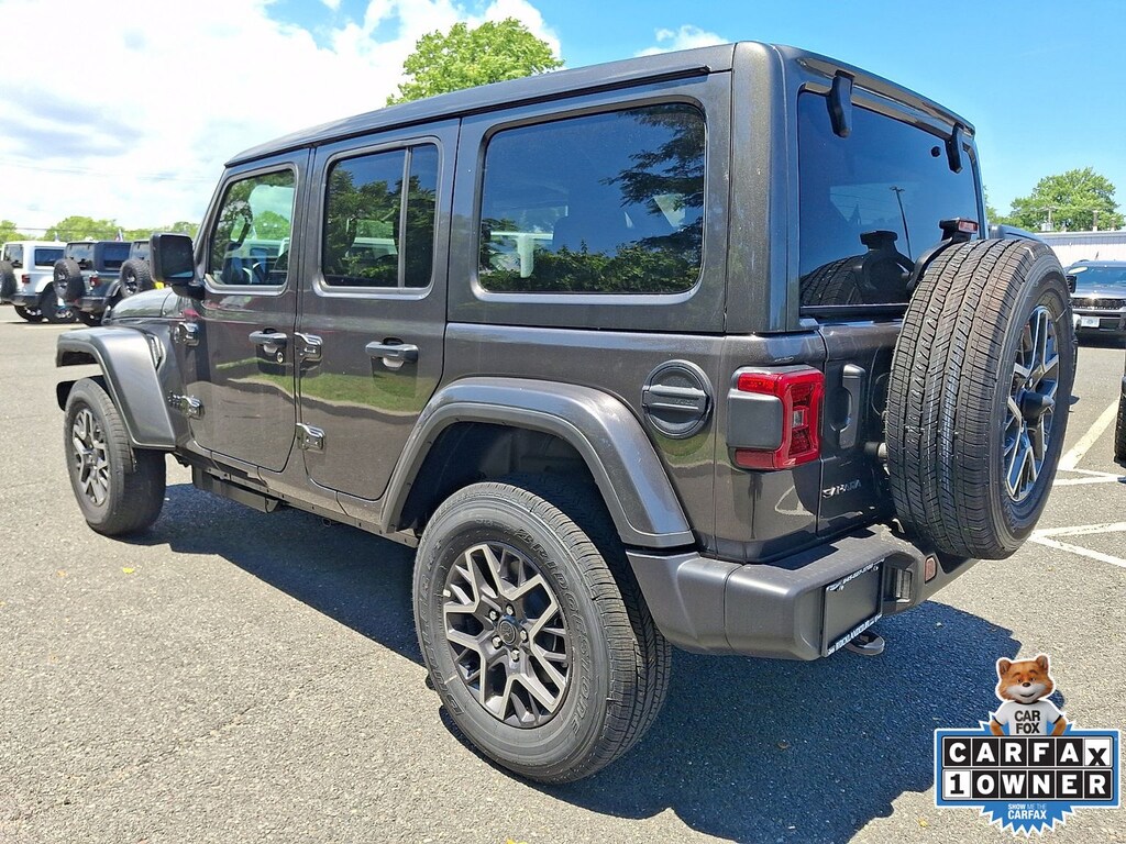 New 2026 Jeep Wrangler 4-DOOR SAHARA Sport Utility