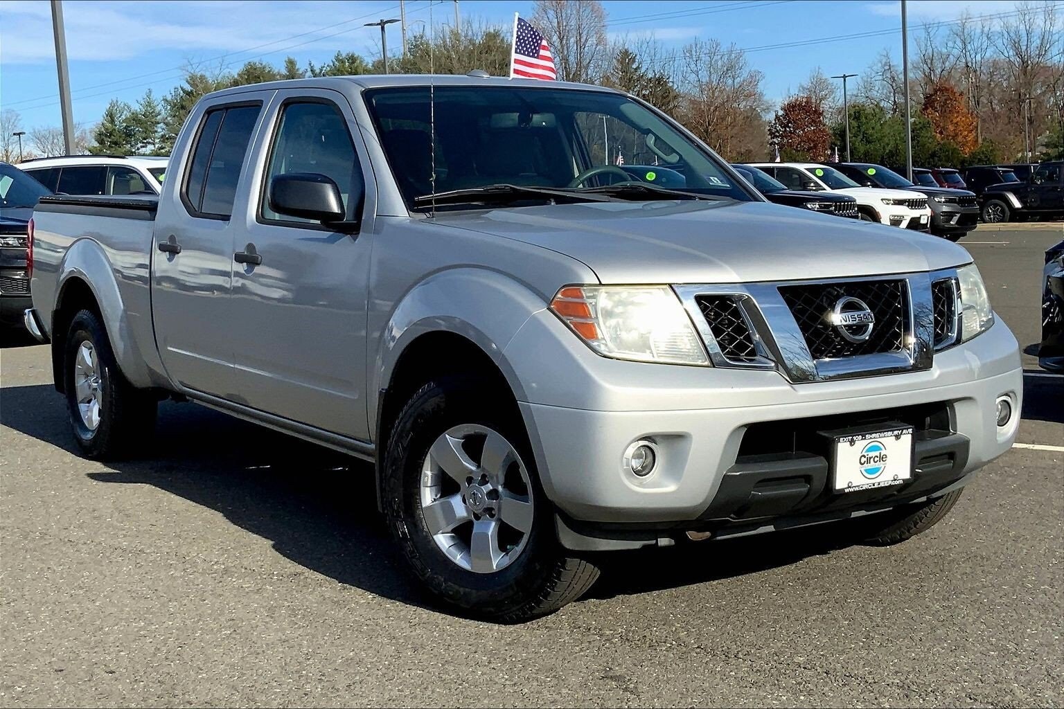 2013 Nissan Frontier SV photo 2