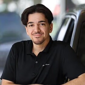 Staff member Ronald Graybush Jr from ID_27ea49
