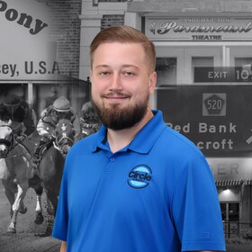 Staff member Donald Kochanski from ID_27ea49