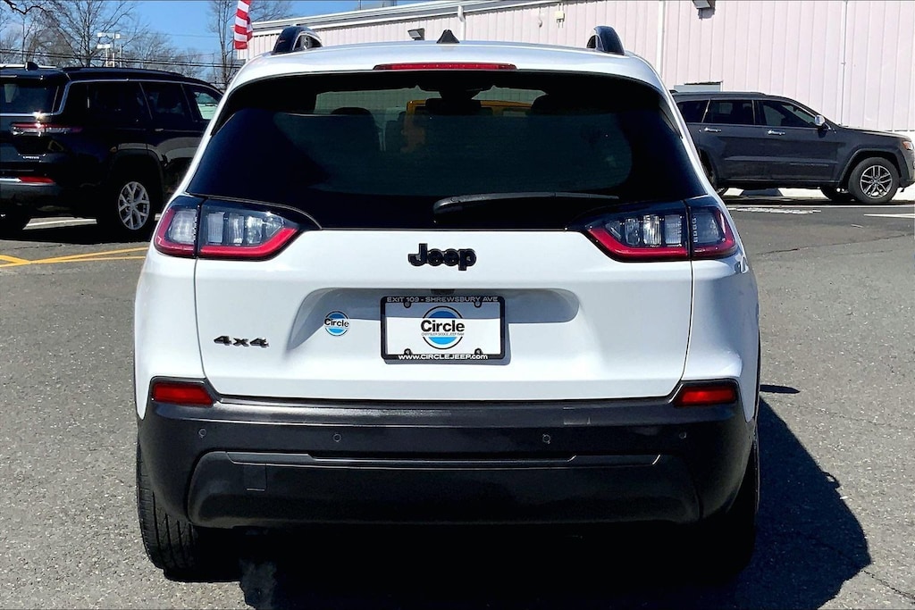 Certified 2023 Jeep Cherokee Altitude Lux SUV
