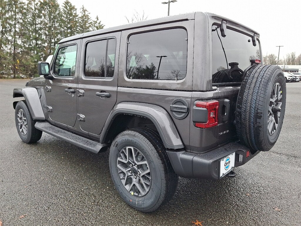New 2026 Jeep Wrangler 4-DOOR SAHARA Sport Utility
