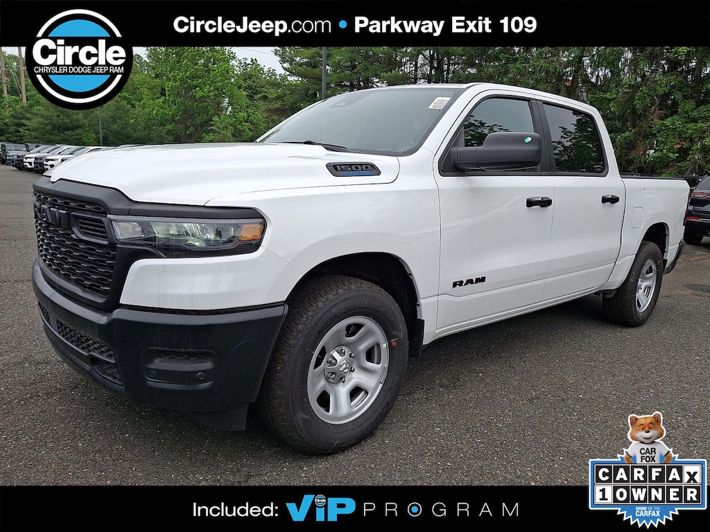 New 2026 Ram 1500 TRADESMAN CREW CAB 4X4 5'7 BOX Pickup