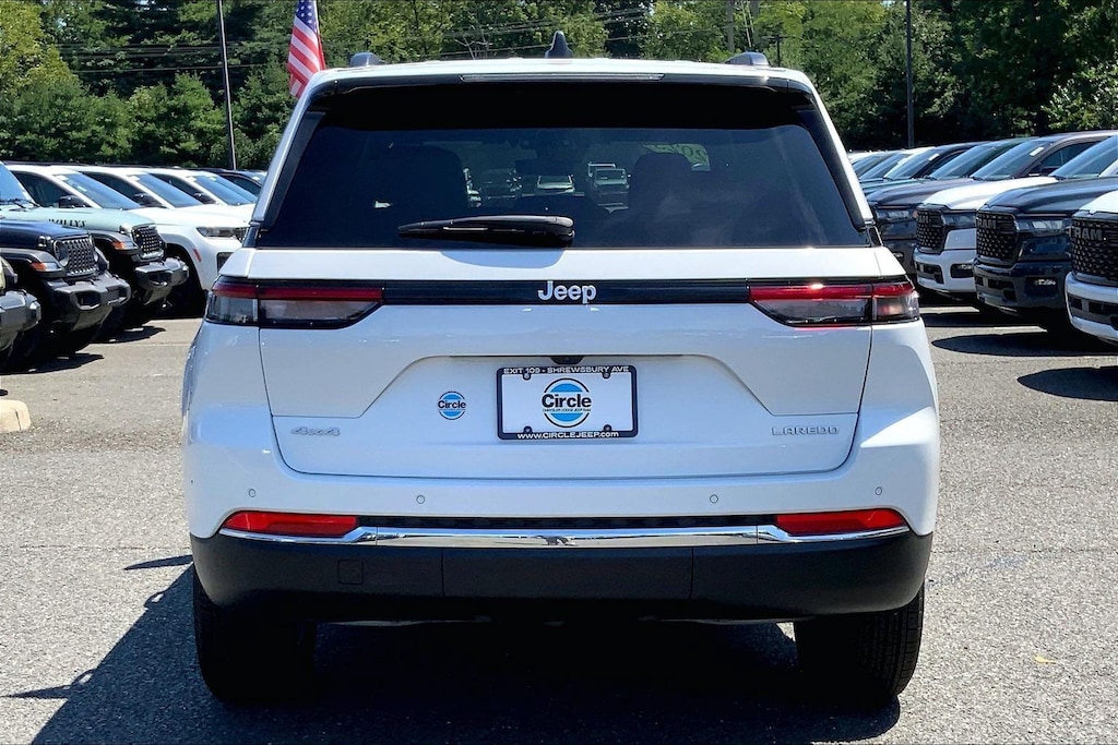 Certified 2025 Jeep Grand Cherokee Laredo SUV