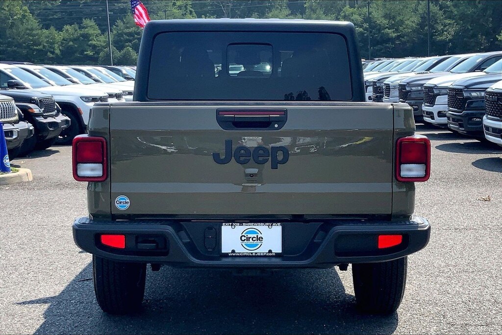 Certified 2025 Jeep Gladiator Sport Truck Crew Cab