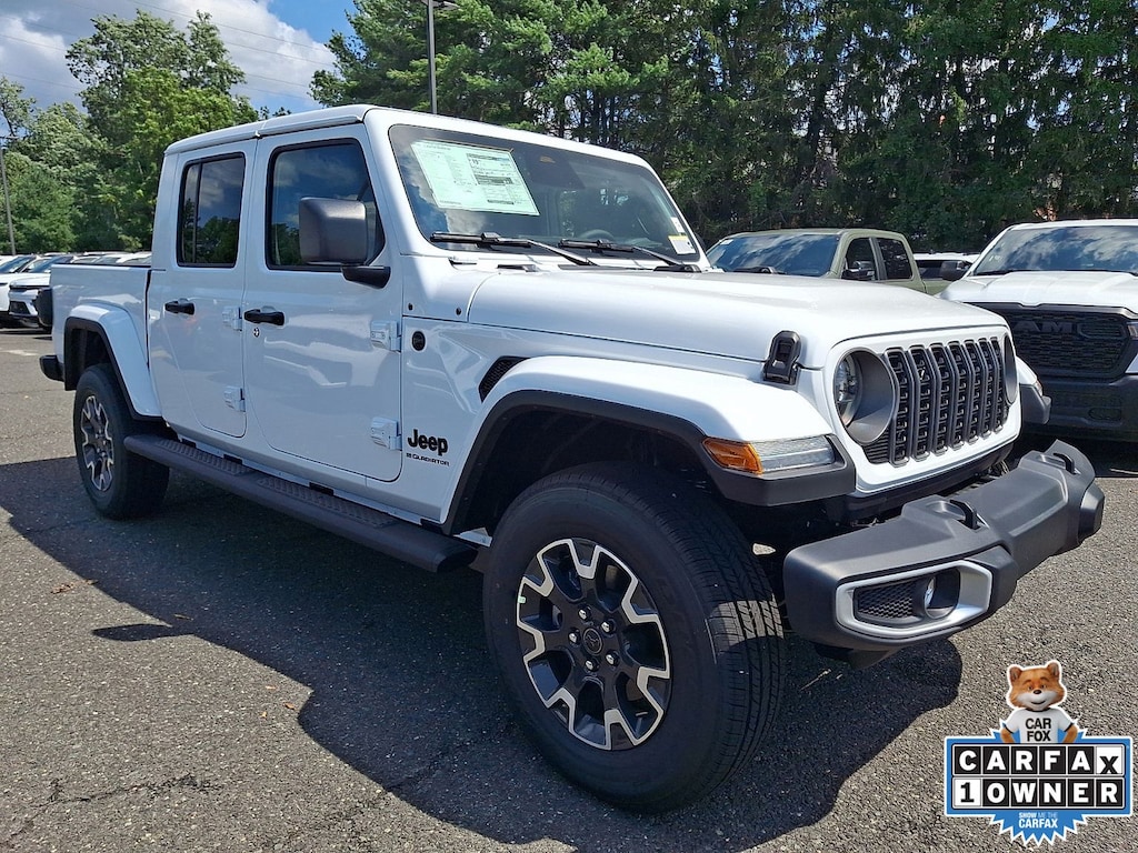 New 2026 Jeep Gladiator SAHARA 4X4 Pickup