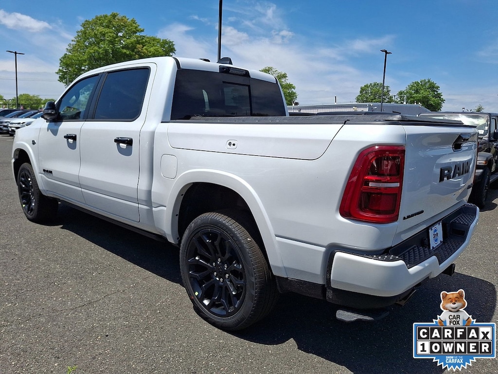 New 2026 Ram 1500 LIMITED CREW CAB 4X4 5'7 BOX Pickup