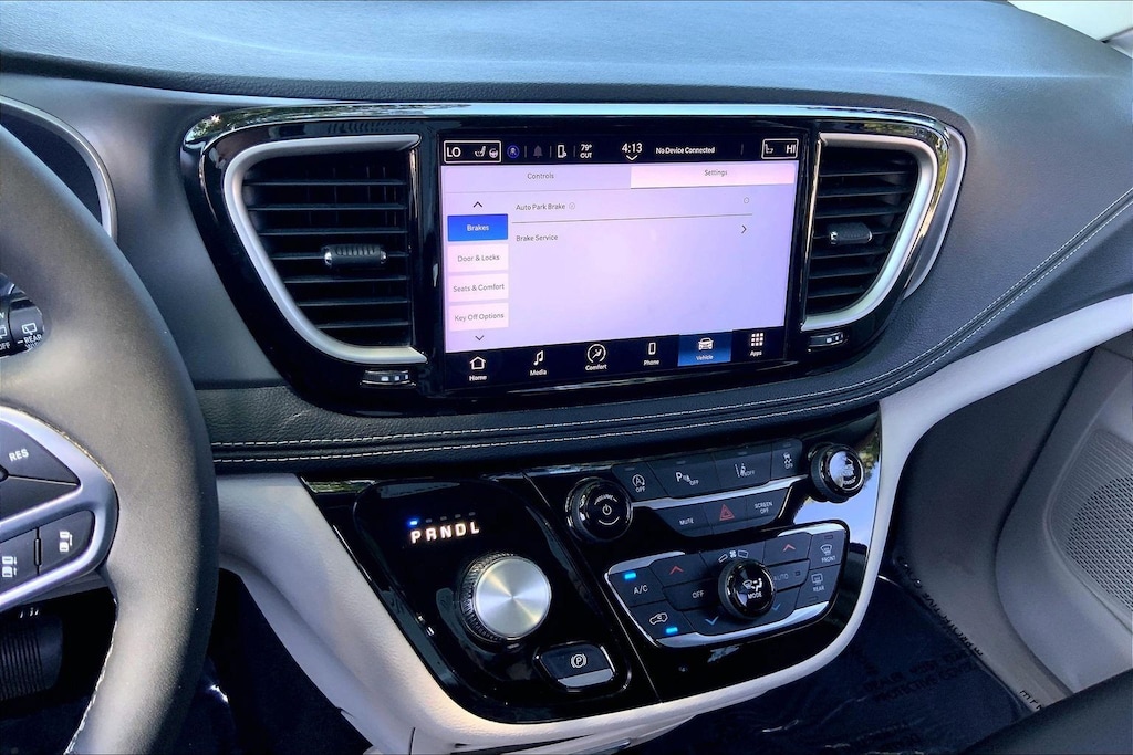 Certified 2023 Chrysler Pacifica Touring L Van Passenger Van