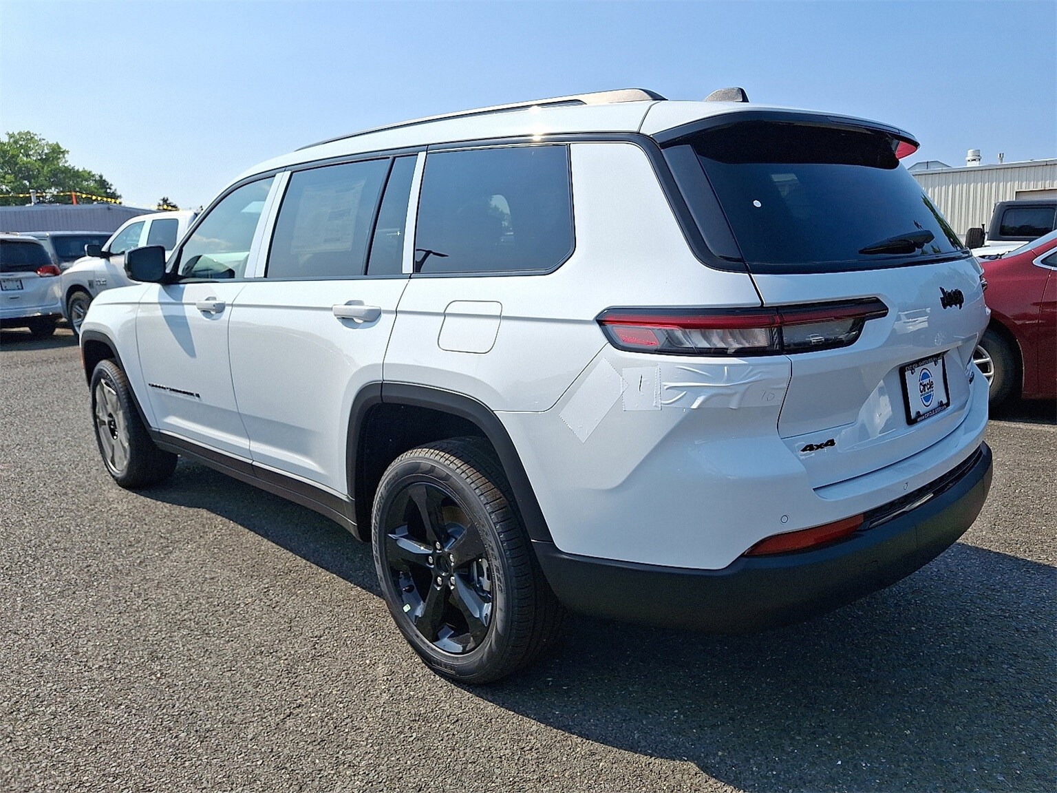 2025 Jeep Grand Cherokee Limited photo 4