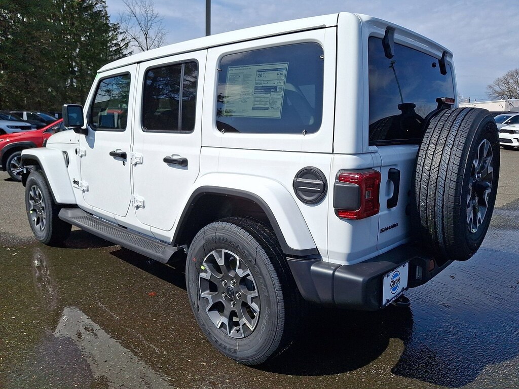 New 2026 Jeep Wrangler 4-DOOR SAHARA Sport Utility