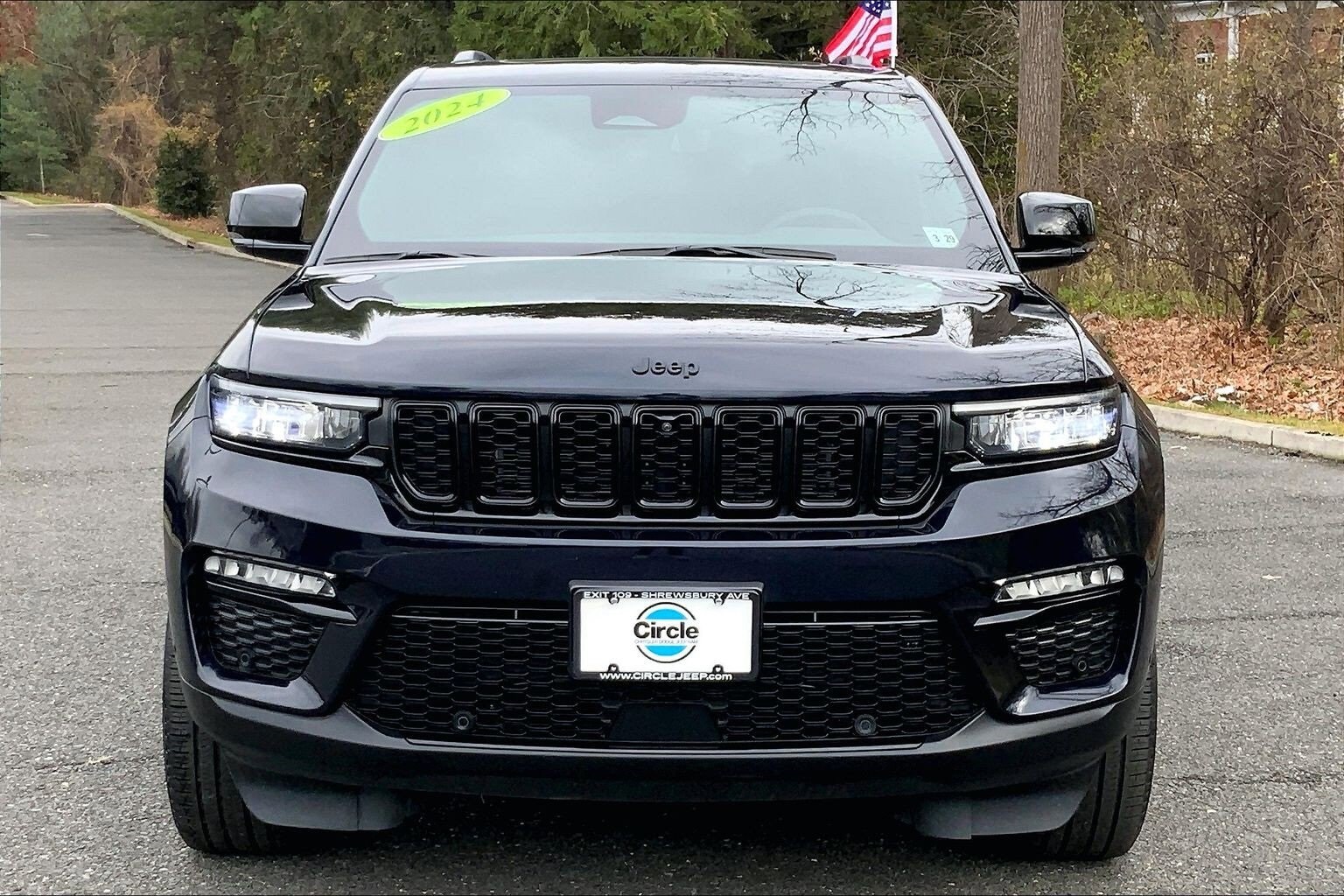 2024 Jeep Grand Cherokee Limited photo 3