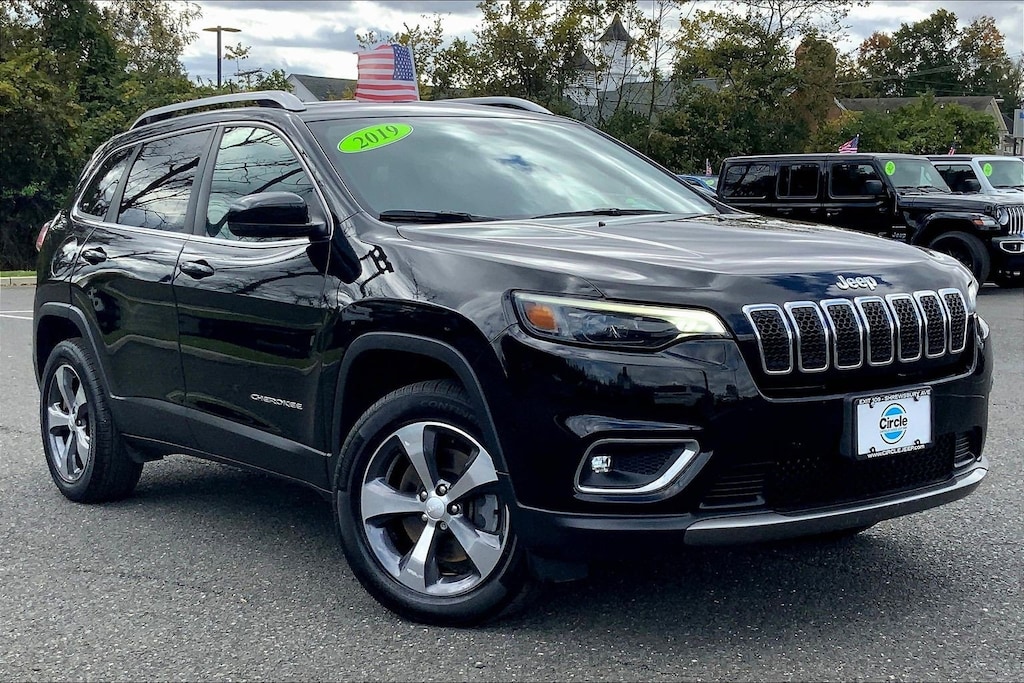 Used 2019 Jeep Cherokee Limited 4x4 SUV