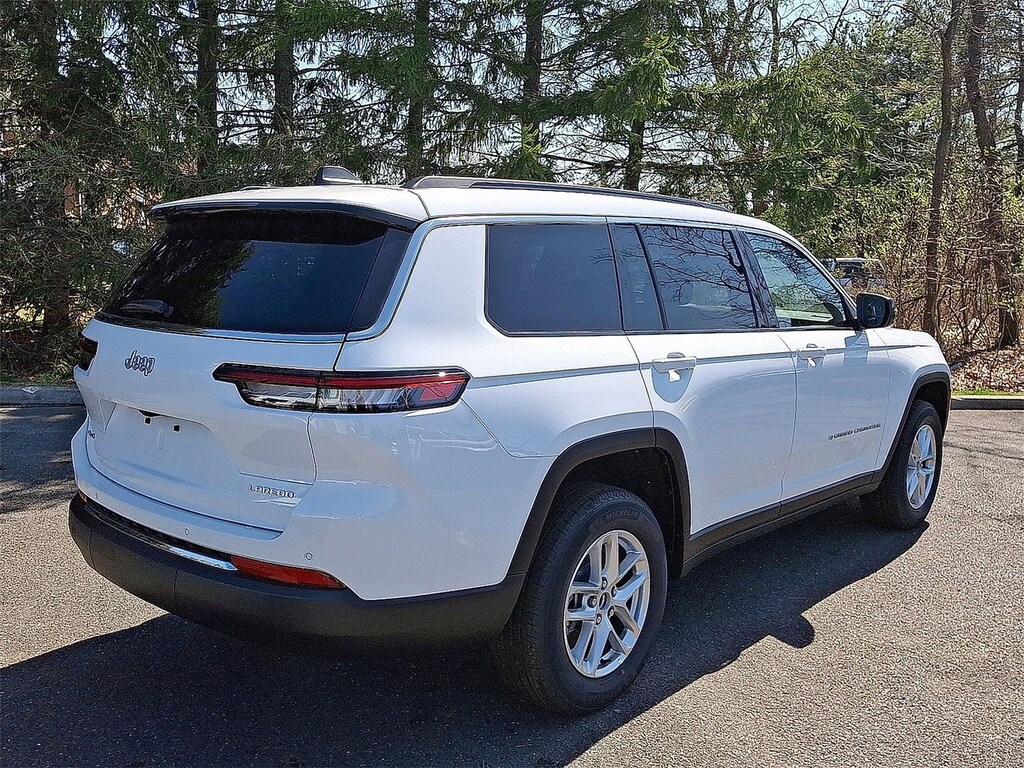 Used 2025 Jeep Grand Cherokee L Laredo SUV