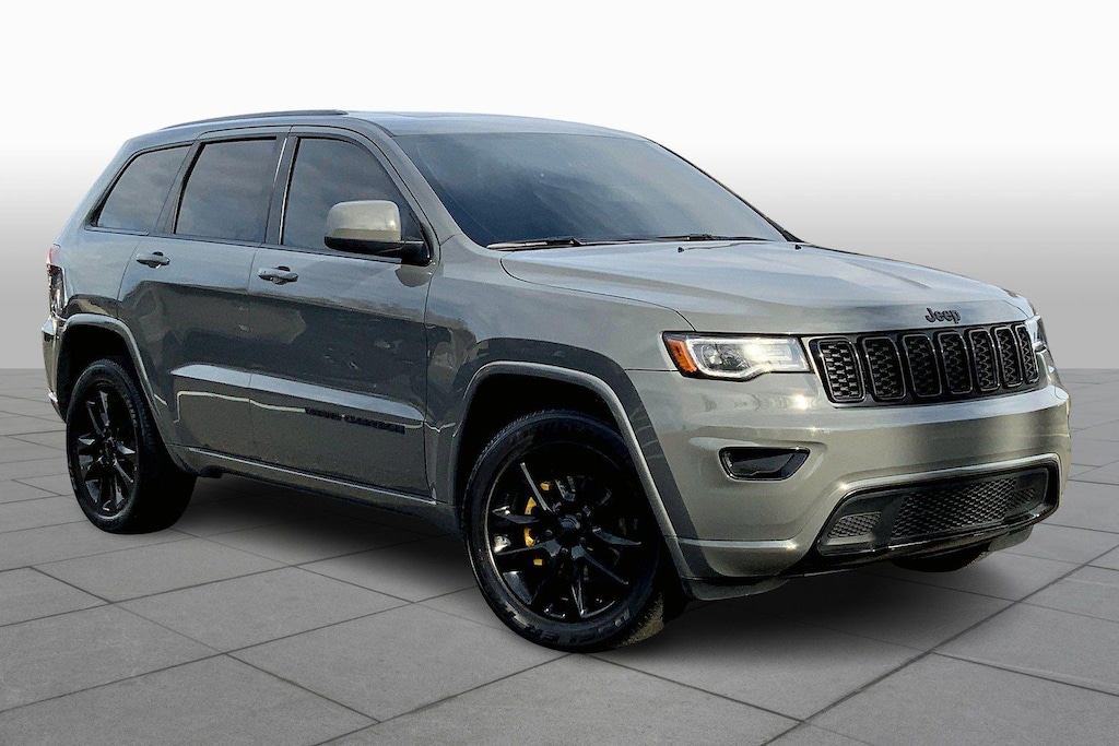 Used 2020 Jeep Grand Cherokee Laredo SUV