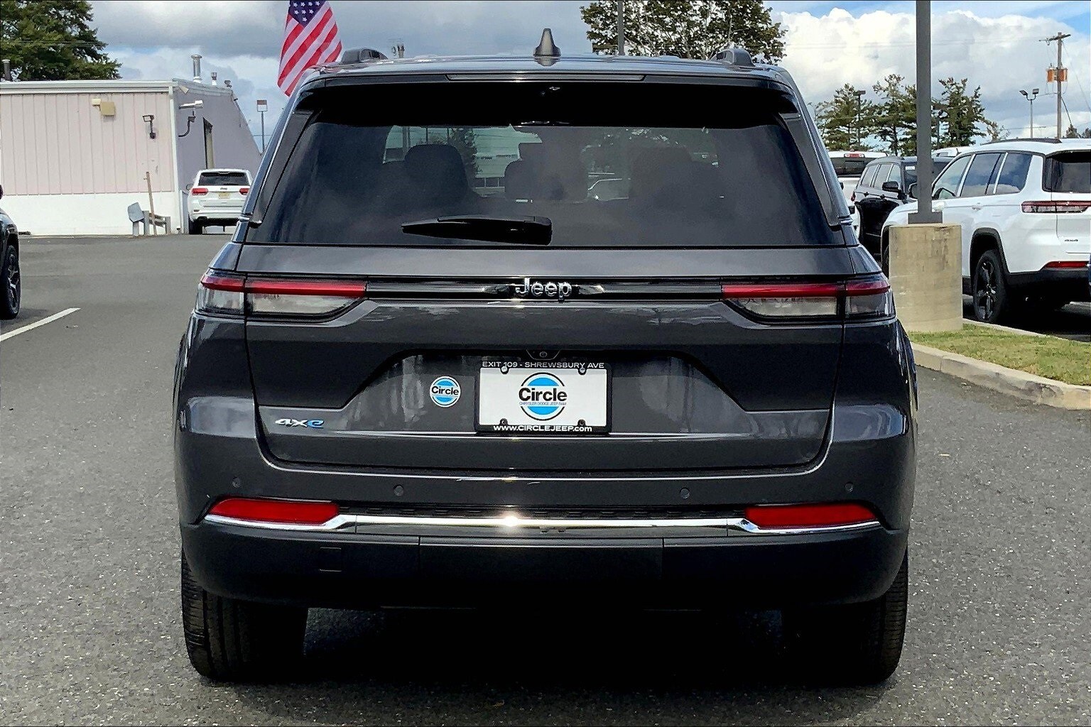 2024 Jeep Cherokee Limited 4xe photo 4