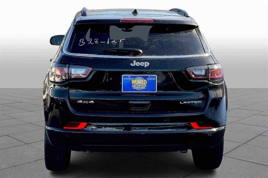 New 2025 Jeep Compass LIMITED 4X4 Sport Utility