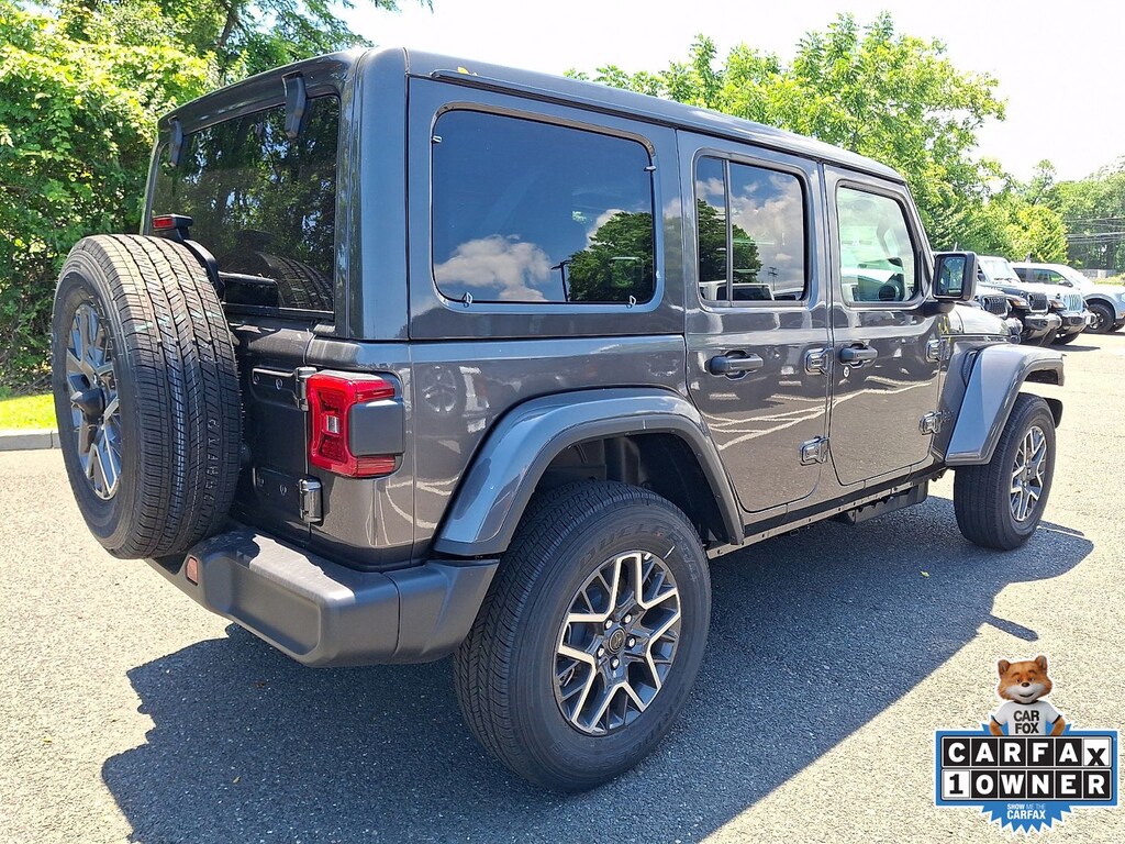 New 2026 Jeep Wrangler 4-DOOR SAHARA Sport Utility