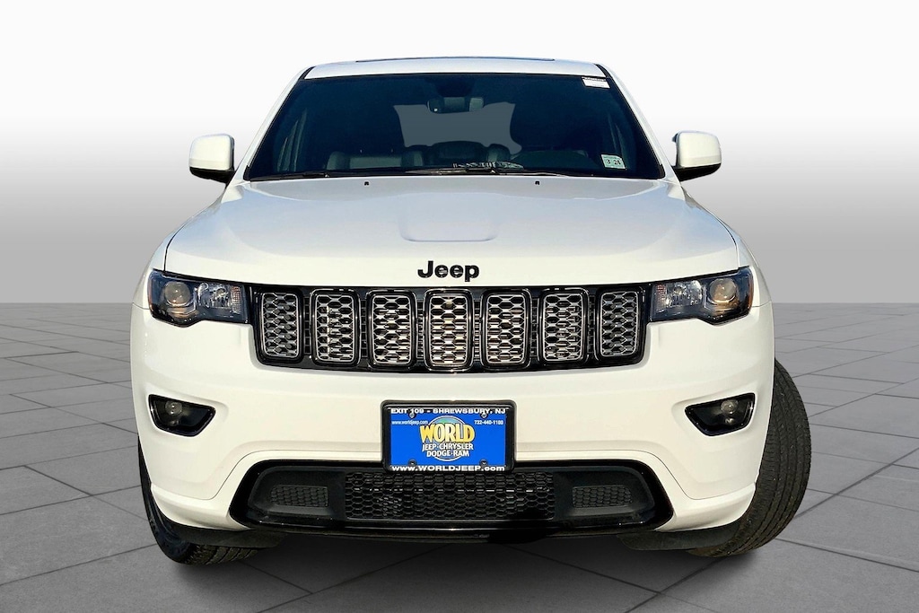 Used 2019 Jeep Grand Cherokee Laredo SUV