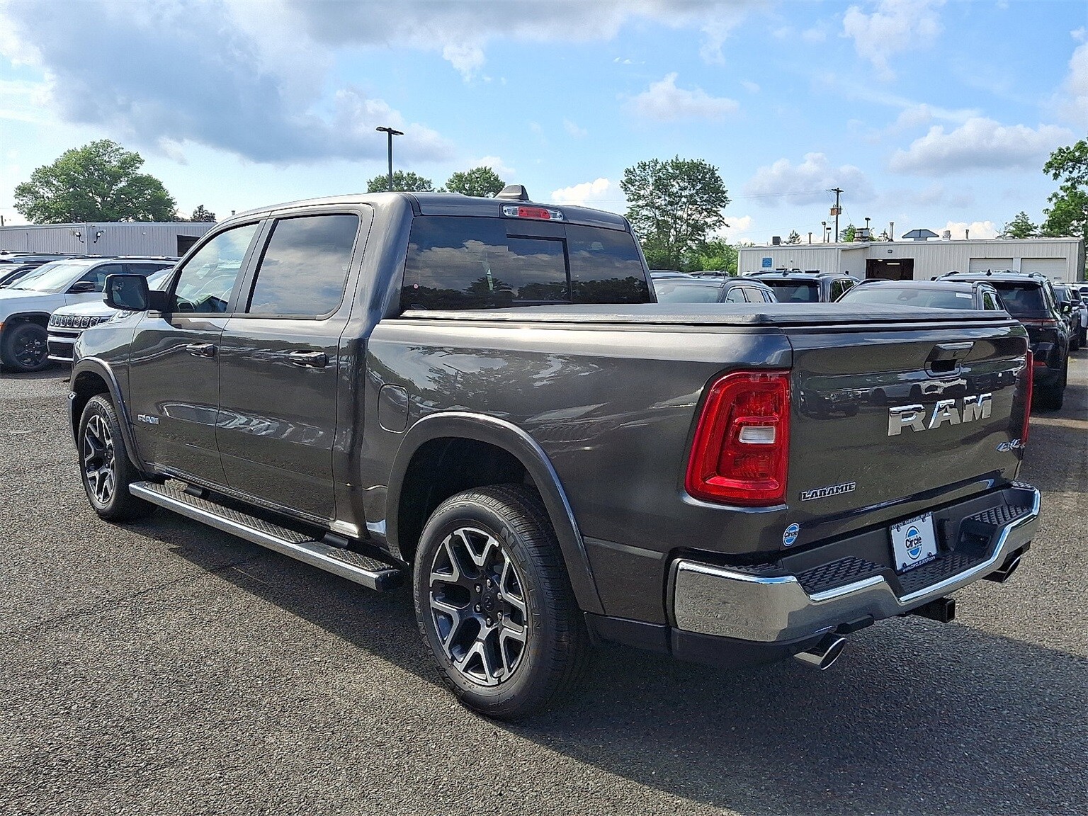 2025 Ram 1500 Laramie photo 4