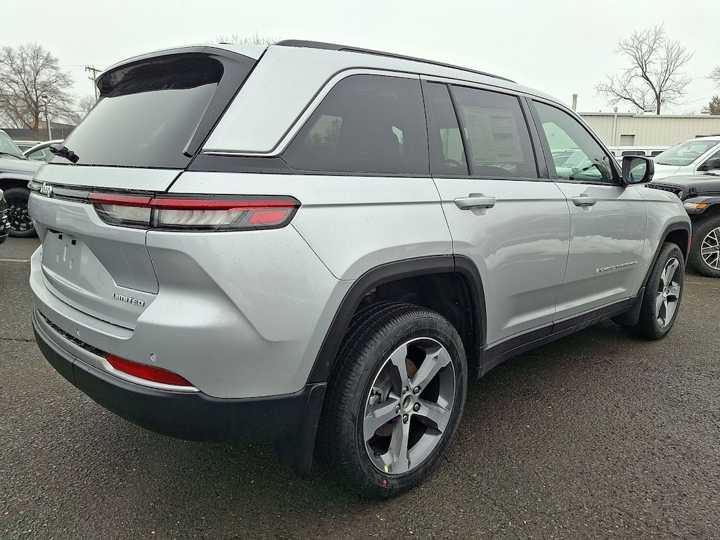 New 2026 Jeep Grand Cherokee LIMITED 4X4 Sport Utility