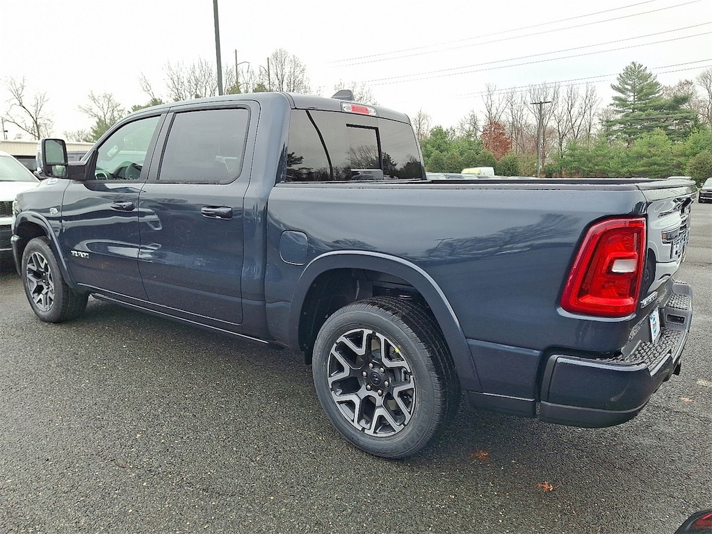 New 2026 Ram 1500 LARAMIE CREW CAB 4X4 5'7 BOX Pickup