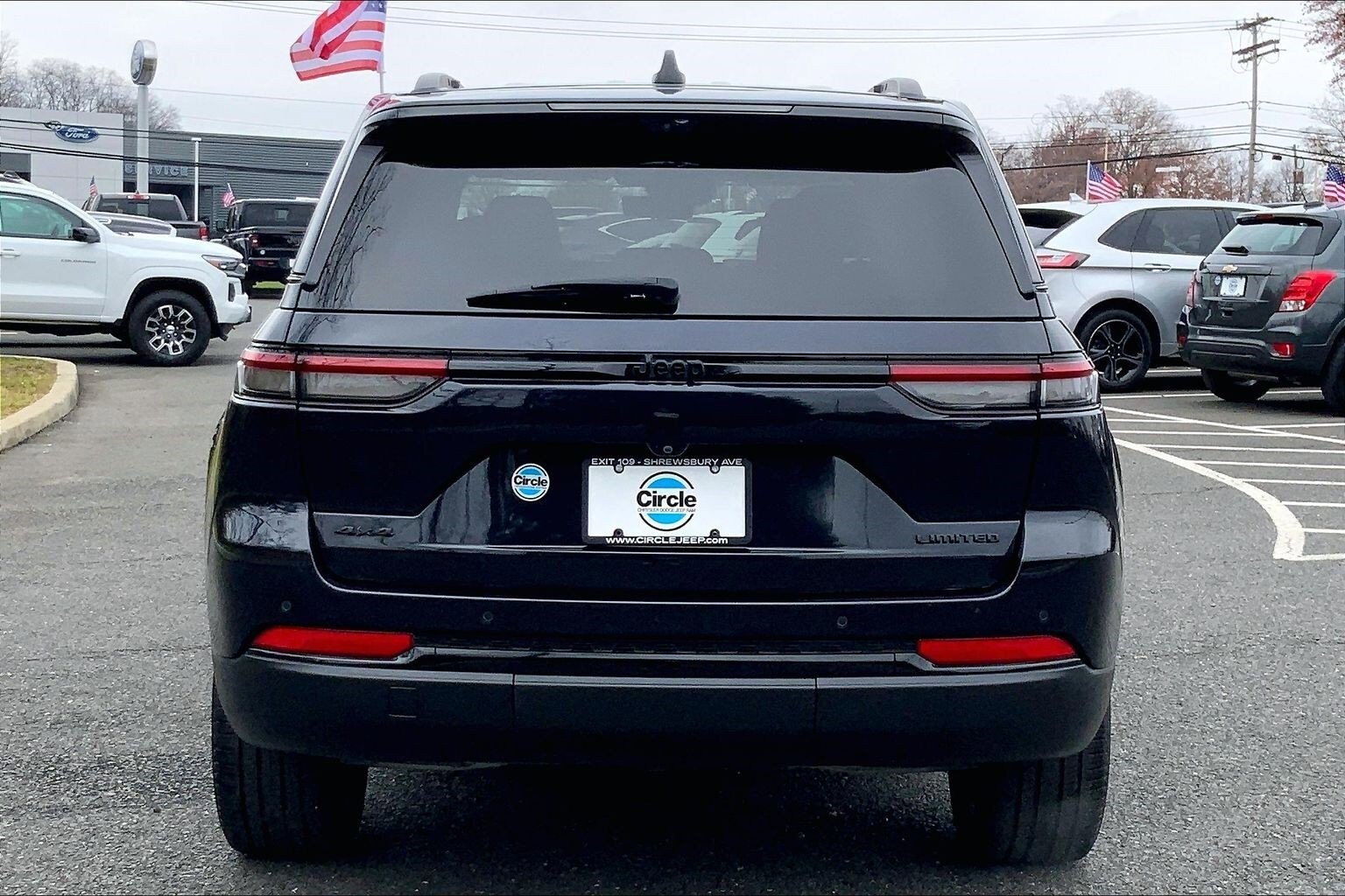 2024 Jeep Grand Cherokee Limited photo 4