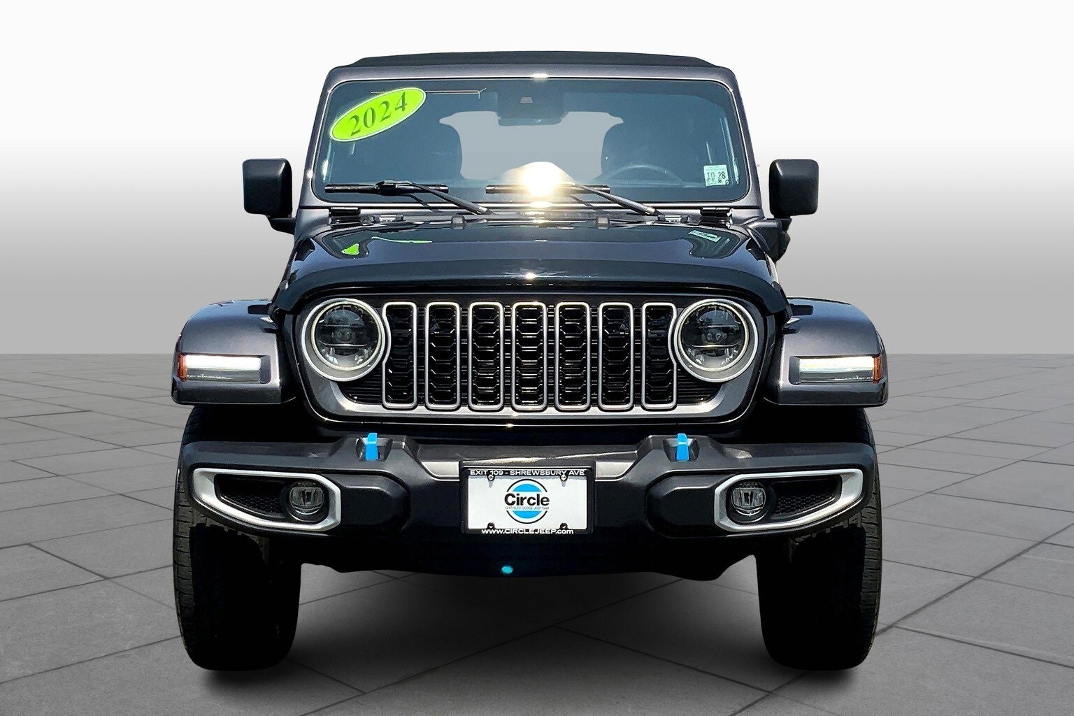 2024 Jeep Wrangler 4xe Sahara photo 3