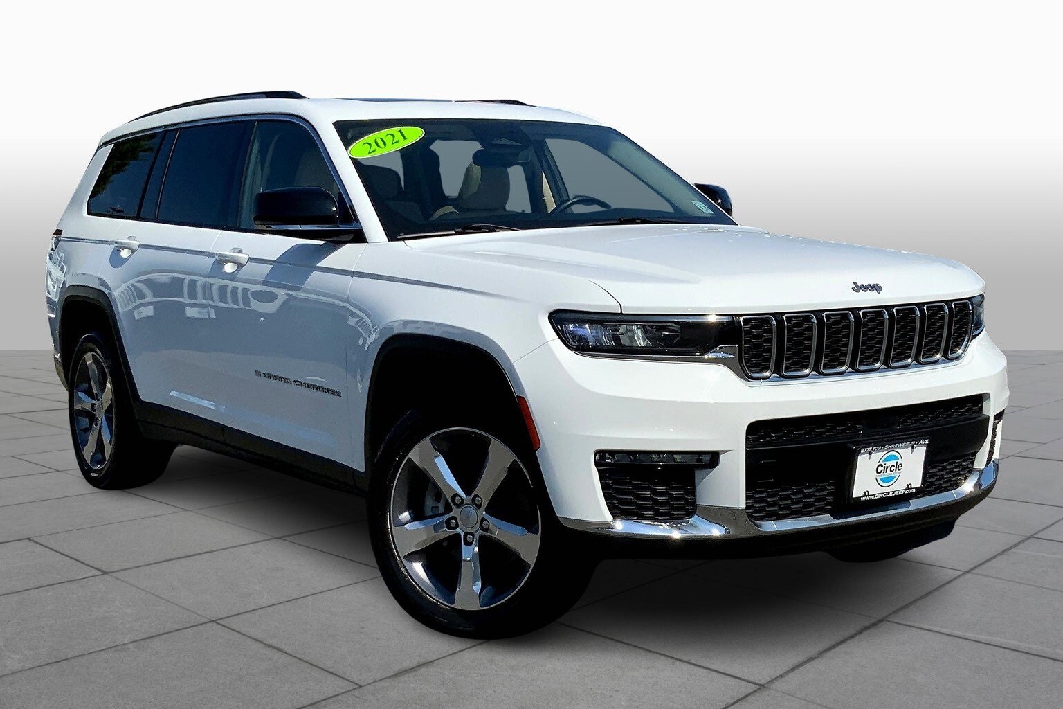 2021 Jeep Grand Cherokee Limited photo 2