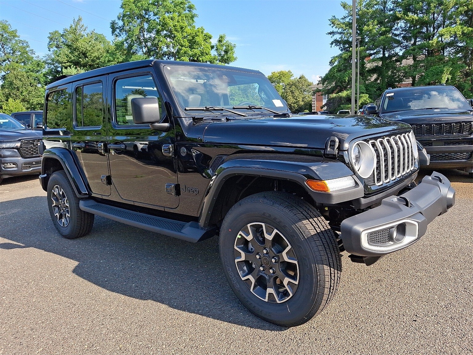 2025 Jeep Wrangler Sahara photo 2
