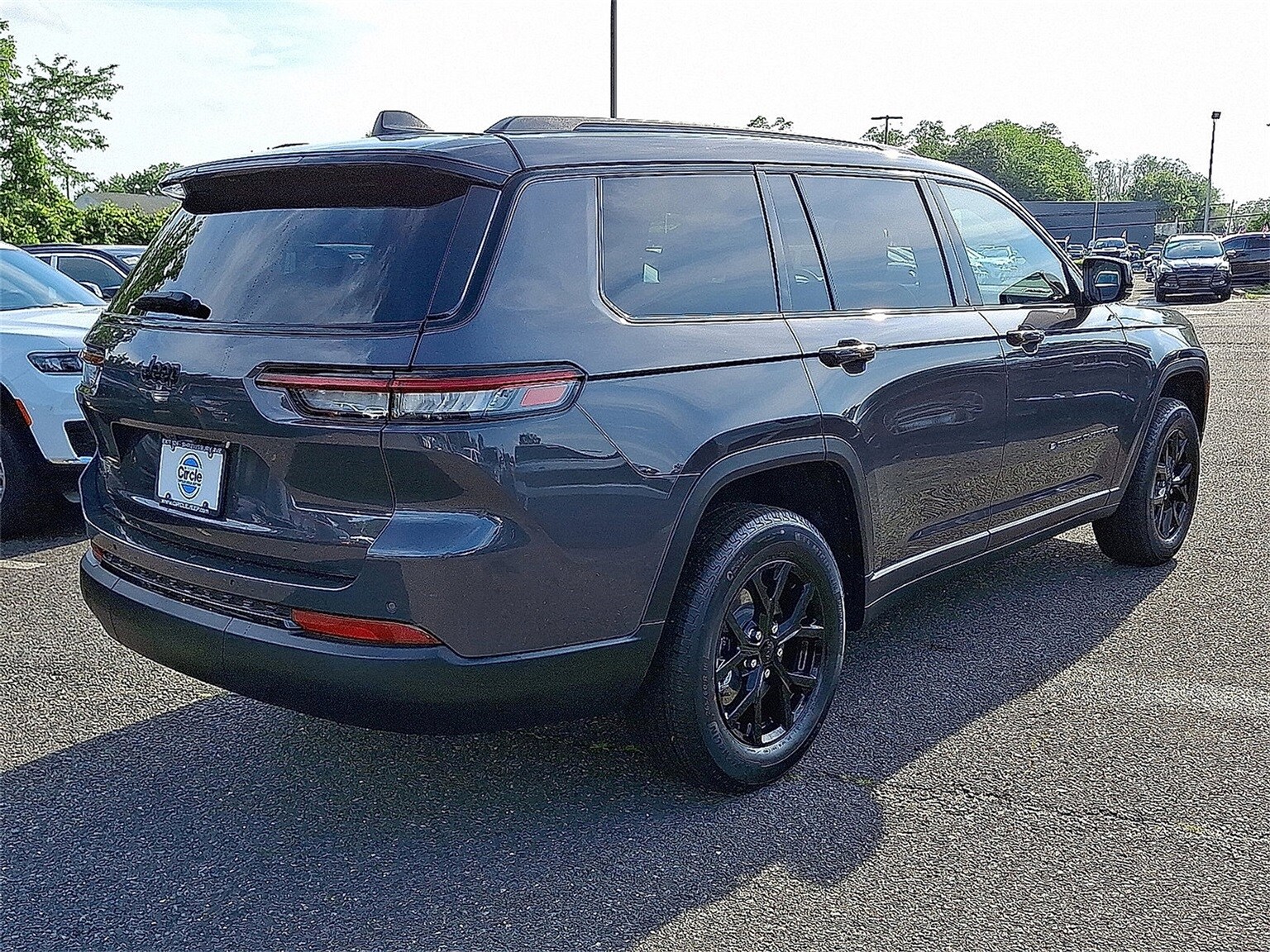 2025 Jeep Grand Cherokee Altitude X photo 3