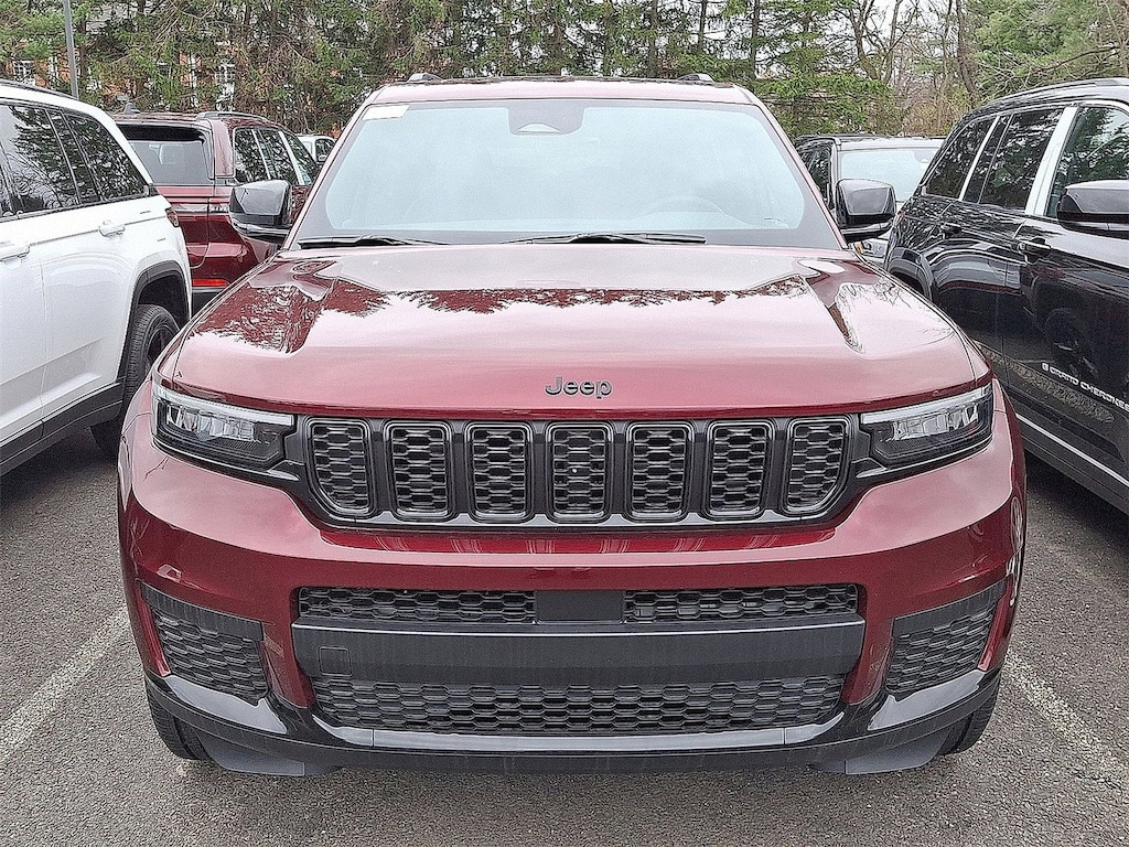 Certified 2025 Jeep Grand Cherokee L Laredo SUV
